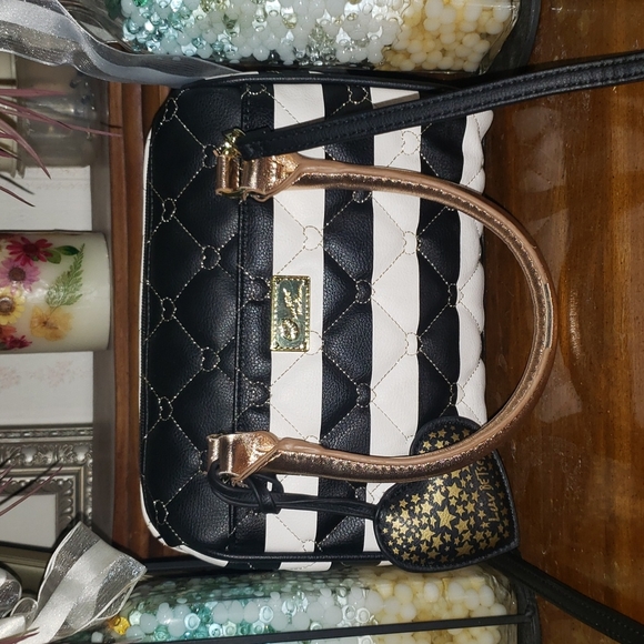 New Betsey Johnson bag - Picture 10 of 11